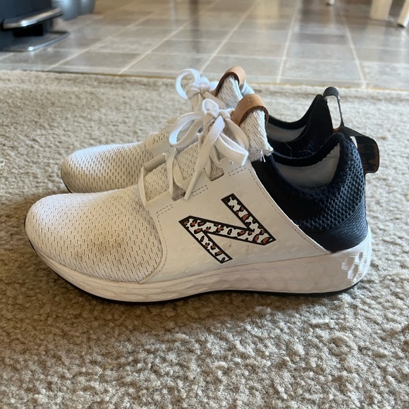 Sneakers - Picture 5 of 7